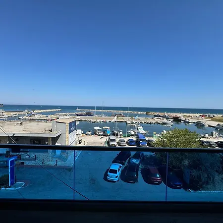 Poseidon 4 Παραλία