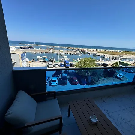 Διαμέρισμα Poseidon 4 *