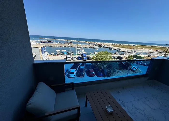 Appartement Poseidon 4 *